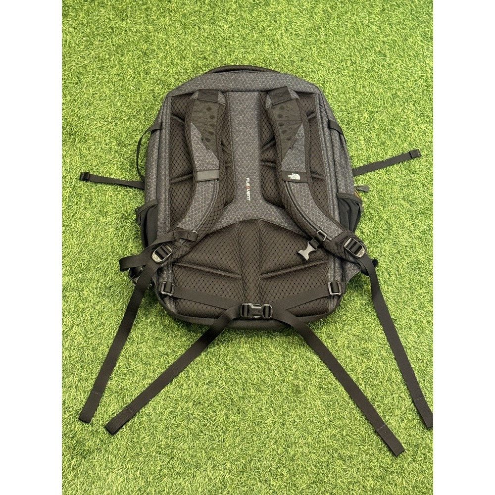 The North Face Recon Backpack Gray Black Geometric FlexVent Laptop Hiking Bag - Picture 2 of 10